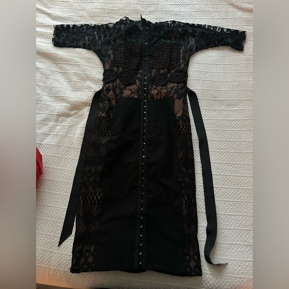 Elegant Black Floral Dress - Picture 2 of 2